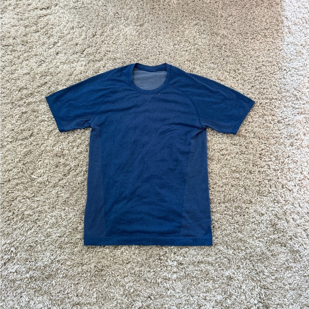 Lululemon Men's License to Train Short-Sleeve Shirt
